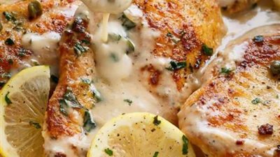 «زي المطاعم».. أسهل طريقة لتحضير صدور الدجاج بالليمون