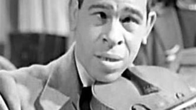 وقع في غرام أسمهان.. واكتشفه محمد عبد الوهاب.. حكايات تميمة حظ النجوم صفا الجميل