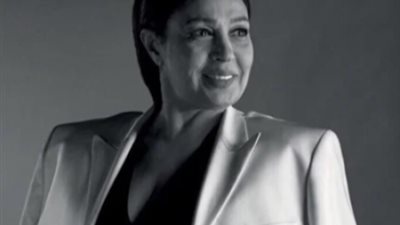 فيفي عبده بإطلالة كلاسيكية في أحدث ظهور لها