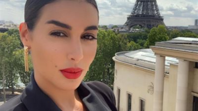 ياسمين صبري بإطلالة مختلفة من فرنسا