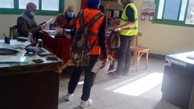 الوسيلة الوحيدة لإعفاء موظف الحكومة المتعاطي للمخدرات من المحاكمة مع الاستمرار في عمله