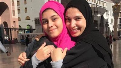 تفاصيل مثيرة حول إجبار روجينا على إرتداء الحجاب