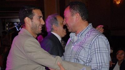 عاجل.. الخطيب يعاقب كهربا و الشحات بسبب مصافحة أبوتريكة.