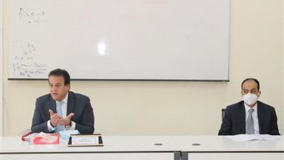 وزير التعليم العالى يترأس اجتماع مجلس شئون المعاهد .. اعرف التفاصيل