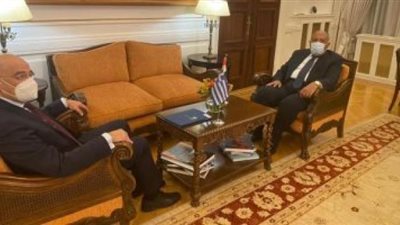 تفاصيل مباحثات شكرى مع نظيره اليونانى بشأن تطورات الأوضاع بالمنطقة