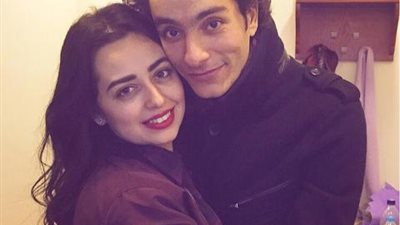 محمد محسن يخلد قصة حبه لزوجته في كليب ”أهلا بيك” علي جبال لبنان