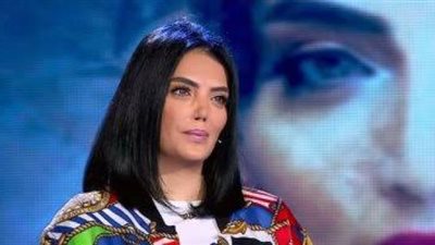 القلق يسيطر على الجمهور بعد انقطاع التواصل مع حورية فرغلي