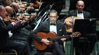 بالصور.. وحيد ممدوح يداعب جمهوره مع شادية وشيرين وفيروز بحفل ساحر في دار الأوبرا