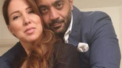 أحمد فلوكس يغازل زوجته بكلمات رومانسية بمناسبة ”الفلانتين”