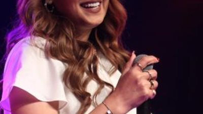 بالصور.. شيماء ناجي تستحضر روح شادية في ساقية الصاوي.. بمشاركة 5 مطربين