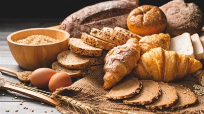 «خلي بالك».. ماذا يحدث للجسم عند الإكثار من تناول الدقيق الأبيض؟