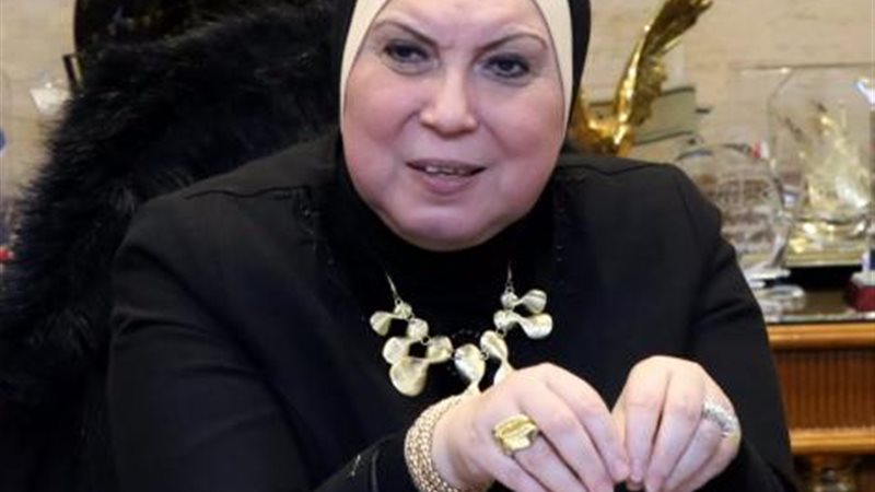 وزيرة التجارة والصناعة