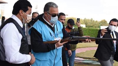 وزير الرياضة يتفقد الاستعدادات النهائية بنادي الصيد لاستضافة بطولة العالم للرماية