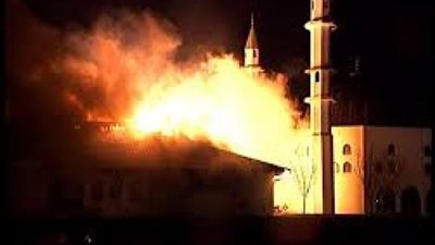 حادثين في وقت واحد.. الأزهر ينتفض ضد إحراق المساجد