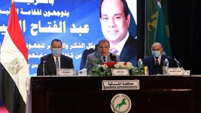 شاهد.. تسليم 9697 وثيقة بوليصة تأمين تكافلى جديدة  ضد الحوادث للعمالة غير المنتظمة