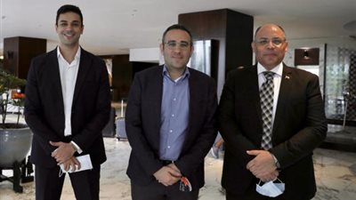 السفير المصري في تنزانيا يؤازر الأهلي أمام سيمبا بدوري الأبطال