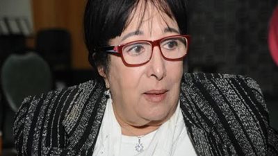 شاهد.. أول تعليق من الفنانة سميرة عبد العزيز على فيديو ”استهدي بالله يا حاجة ”