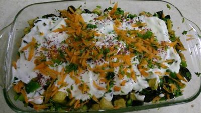 «زي المطاعم».. كيفية إعداد سلطة خضار بالزبادي بخطوات سهلة