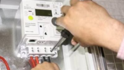 خطوات يجب اتباعها عند تأخر شركة الكهرباء في تركيب العداد مسبوق الدفع