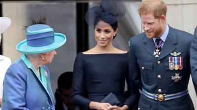 قرارات صارمة.. الملكة إليزابيث تتخلى نهائيًا عن «هاري وميجان»