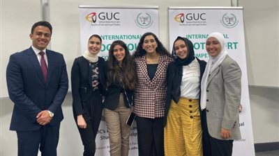 بالصور .. فوز فريق حقوق الألمانية بالقاهرة بجائزتي أفضل مذكرة كتابية و مرافعة شفهية