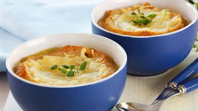 «زي المطاعم».. أسهل طريقة لتحضير شوربة البصل