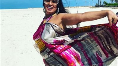 فيفي عبده تهنىء الشعب الكويتي بمناسبة العيد الوطني