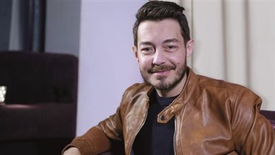 ذبح خروفين.. أحمد زاهر يبدأ تصوير فيلمه الجديد