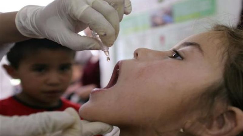 التطعيم ضد شلل الأطفال
