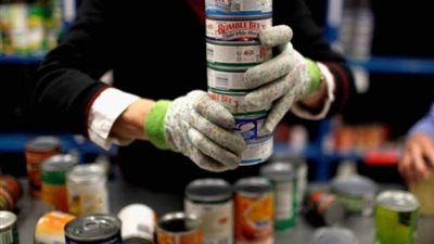 نصائح تجهلينها عن شراء المعلبات.. تعرفي عليها