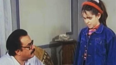 دنيا عبد العزيز تنعي يوسف شعبان بصورة نادرة في طفولتها