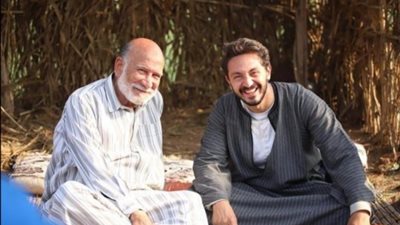 شاهد.. أحدث ظهور لـ أحمد خليل برفقة يوسف عثمان من كواليس ”ورا كل باب”