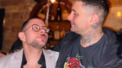 أحمد الفيشاوي يهنئ شقيقه بعيد ميلاده ويعلق ”بحبك يا أخي ”