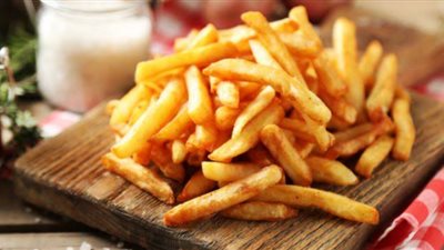 بدون زيت.. تعرفي على سر قرمشة البطاطس في الفرن