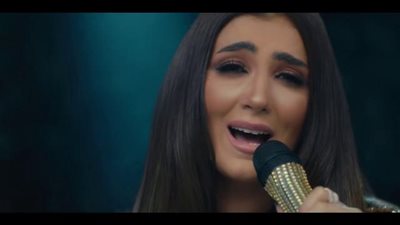 متابعة تهاجم مي عمر :ندمتيني إني تابعتك