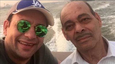 ”السند والقدوة”.. رسالة خاصة من مصطفى قمر لوالده في عيد ميلاده