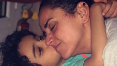 علا رشدي تحتفل بعيد ميلاد ابنها: ربنا يحميك من كل شر