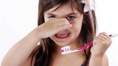 تخلصي من رائحة الفم الكريهة عند الأطفال.. بهذه النصائح