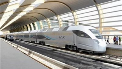 لتشغيلها على خط القطار الكهربائي .. وزير النقل يعلن الانتهاء من تصنيع 4 قطارات