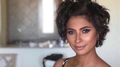 ”حتة تانية” يعيد روبي إلى الساحة الغنائية بعد غياب 14 عام