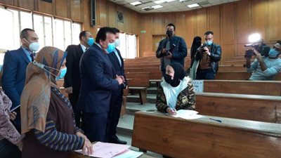 بدء إمتحانات دور يناير  لطلاب الدراسات العليا بكلية الآداب جامعة عين شمس