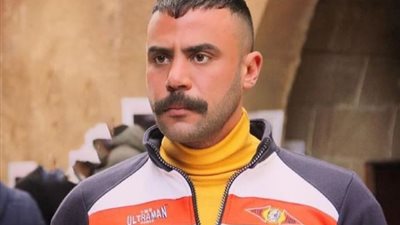 محمد إمام يستكمل تصوير مسلسل ”النمر” في شوارع القاهرة (فيديو)