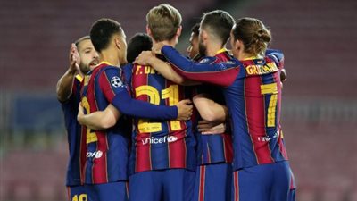 برشلونة يفوز على إشبيلية بثلاثية ويتأهل لنهائي كأس ملك إسبانيا