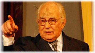 رأى النبي مرتين.. وتنبأ بوفاة ابنه قبل موته.. وهذه قصته المثيرة مع الرئيس السادات.. حكايات لا تعرفونها عن رشوان توفيق