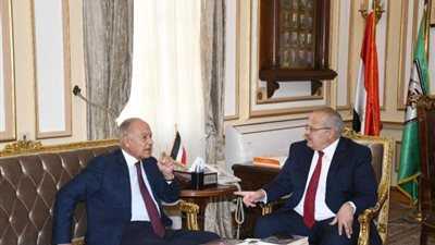 بالصور .. رئيس جامعة القاهرة يهنئ أحمد أبو الغيط لإختياره أمينًا عاماً للجامعة العربية لدورة جديدة