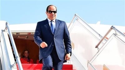 الرئيس السيسي يصل الخرطوم .. والبرهان يستقبله بمراسم رسمية