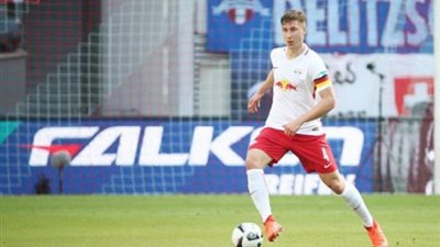 لايبزج يفقد جهود أوربان عدة أيام بعد إصابته بكسر في اليد