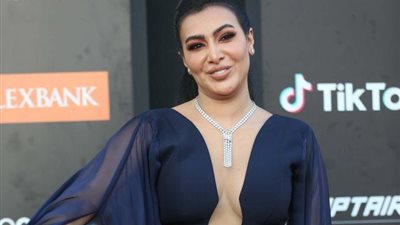 ميرهان حسين تحتفل باليوم العالمي للمرأة بإطلالة مثيرة