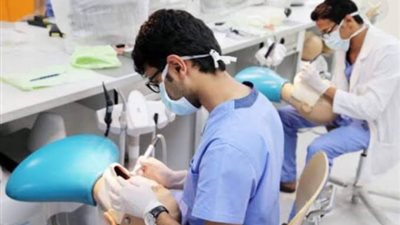 تفاصيل مطالبة «أطباء الأسنان» «صحة النواب» بدعم تحديد أعداد خريجى الكليات