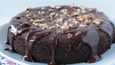 بأسهل الخطوات.. طريقة عمل كيك اللوز والشوكولاتة